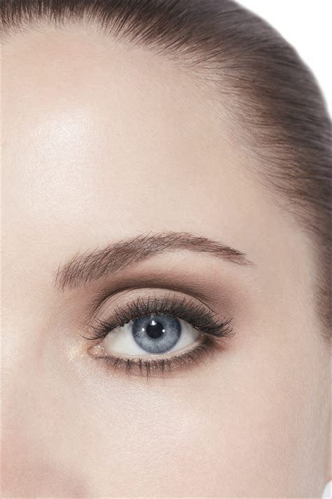 chanel clair obscur tutorial|chanel eyeshadow modern glamour.